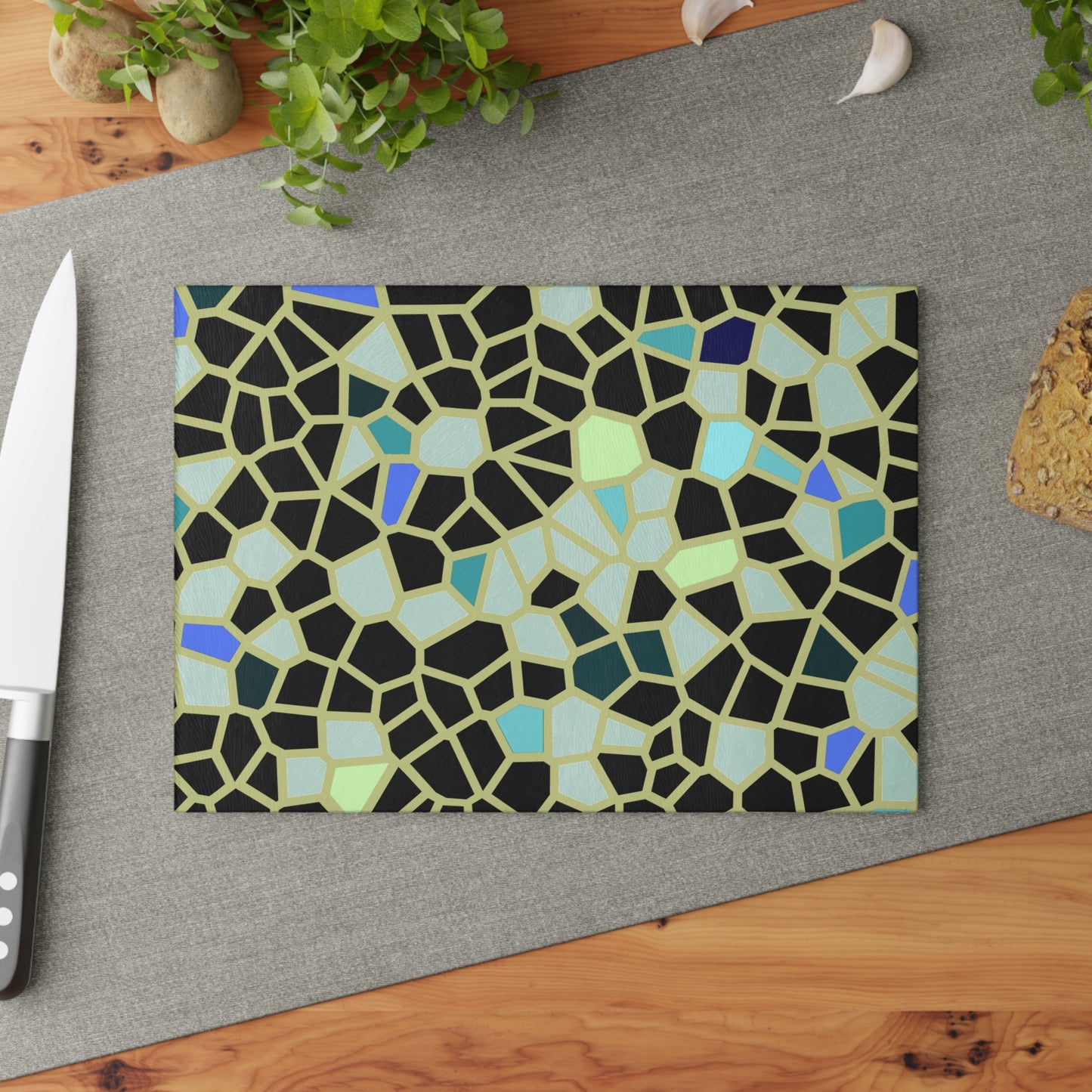 Black & Green Mosaic Pattern Tempered Glass Cutting Board