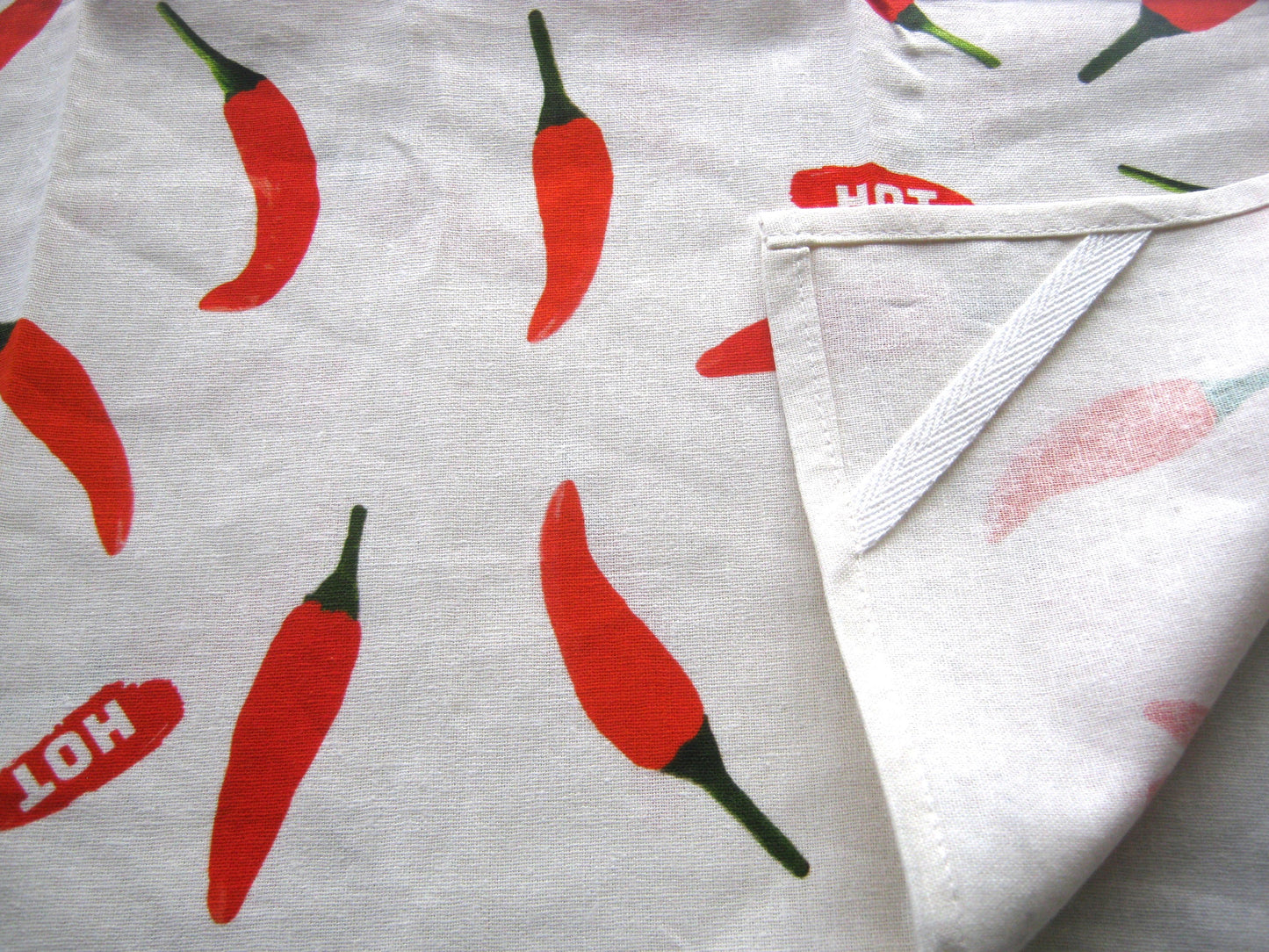 Red Chilli Pepper Pattern Linen Cotton Tea Towel — Natural White